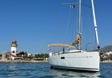 34' Jeanneau 2016 Yacht For Sale